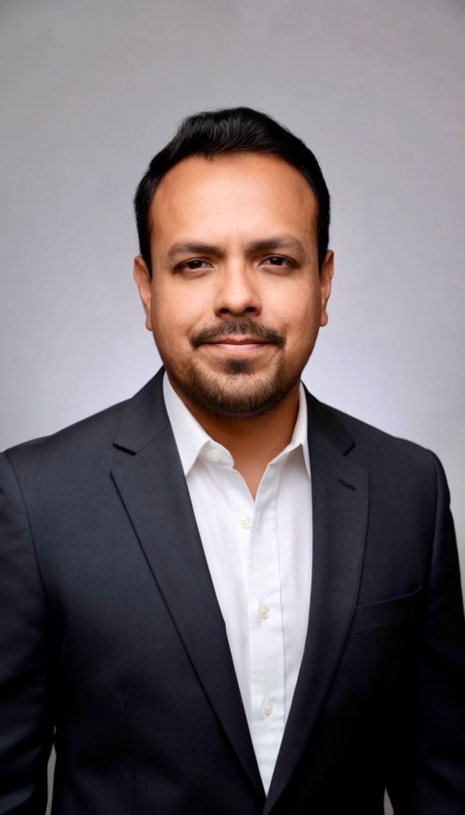Retrato de Luis Felipe Gutiérrez Gámez, Dirección General de Bajío Corporativo